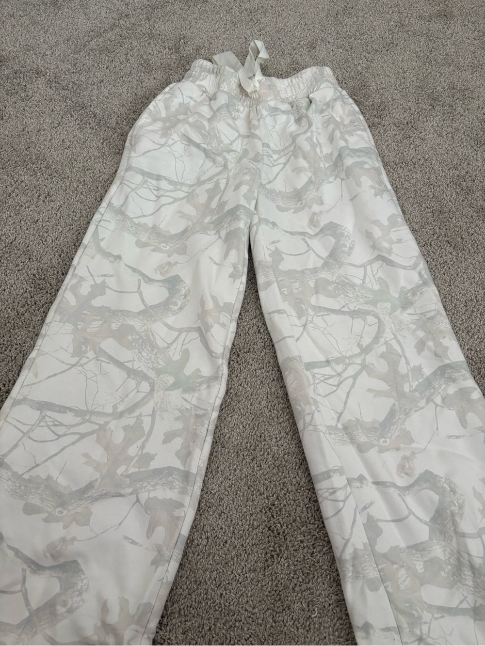 Wide-Leg Drawstring Pants in Light Neutral Camo